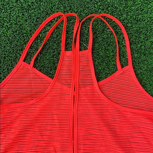 Strappy open slits in back v neck tank top - Picture 7 of 13